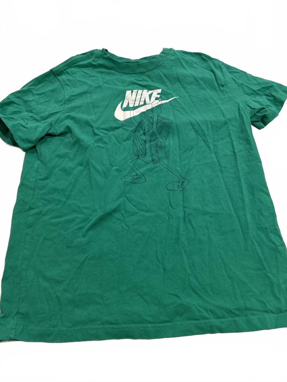 The Nike Tee Green Logo T Shirt Loose Fit - Boys XL
